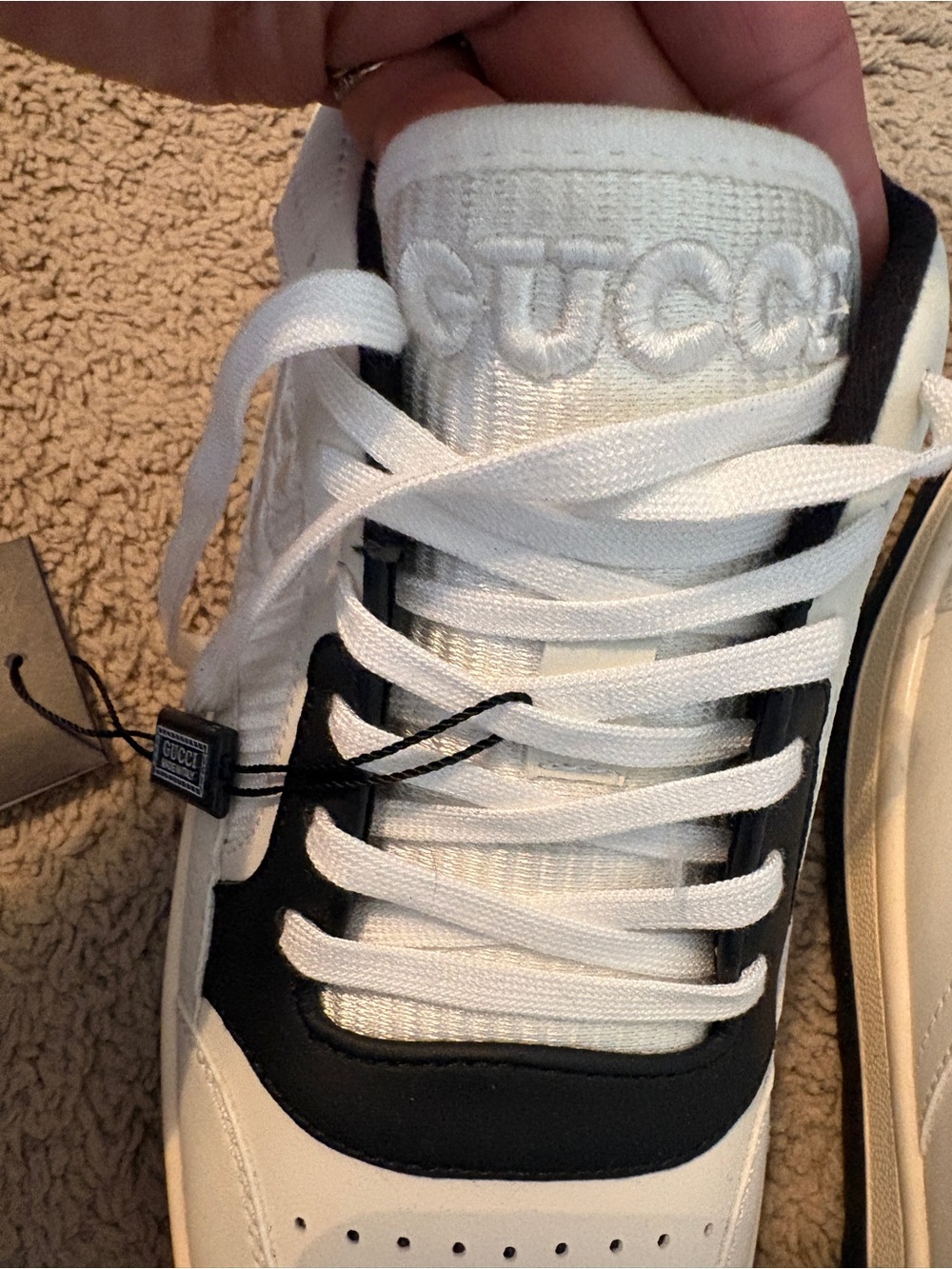Gucci Women’s White and Black Leather Athletic Sneakers size 9 - Picture 5 of 8